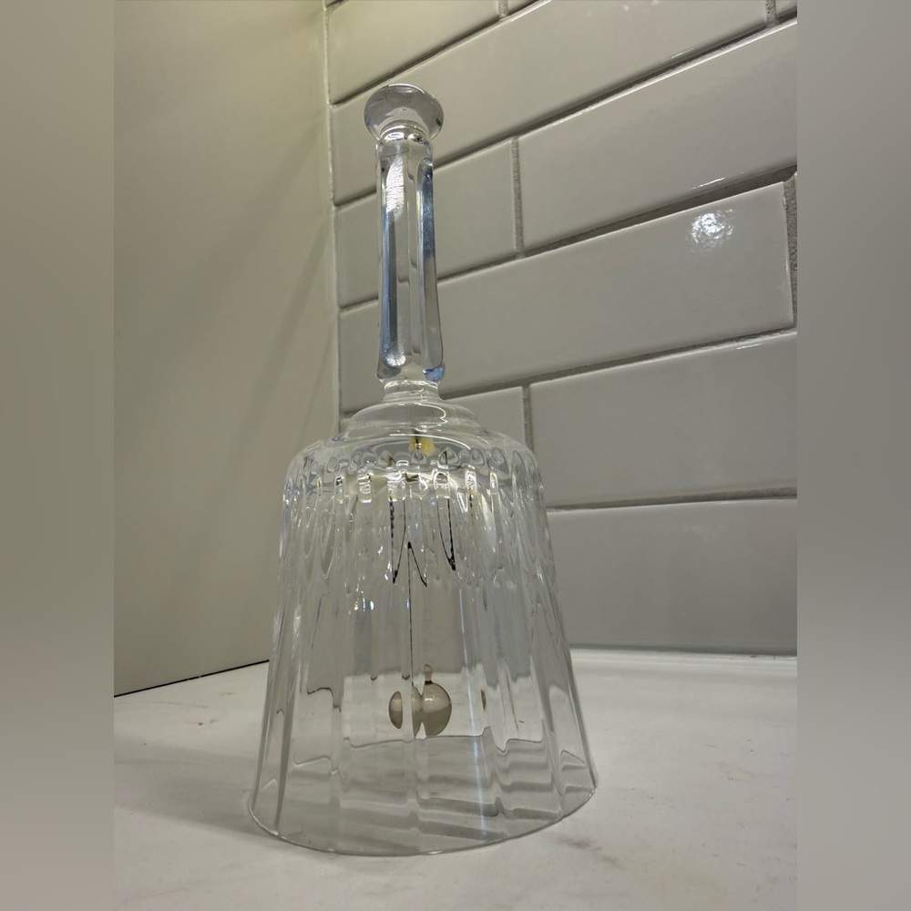 Crystal bell